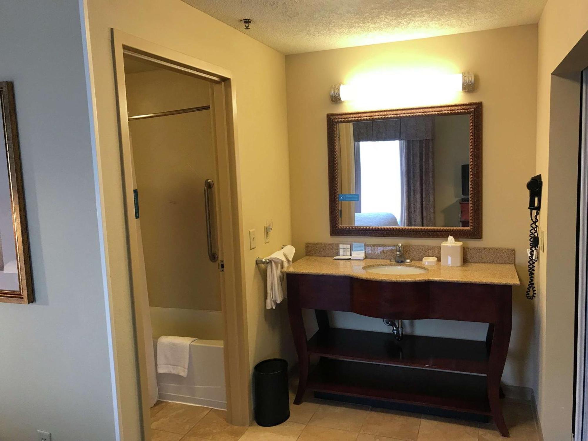 Hotel Hampton & Bloomington-normal 3*
