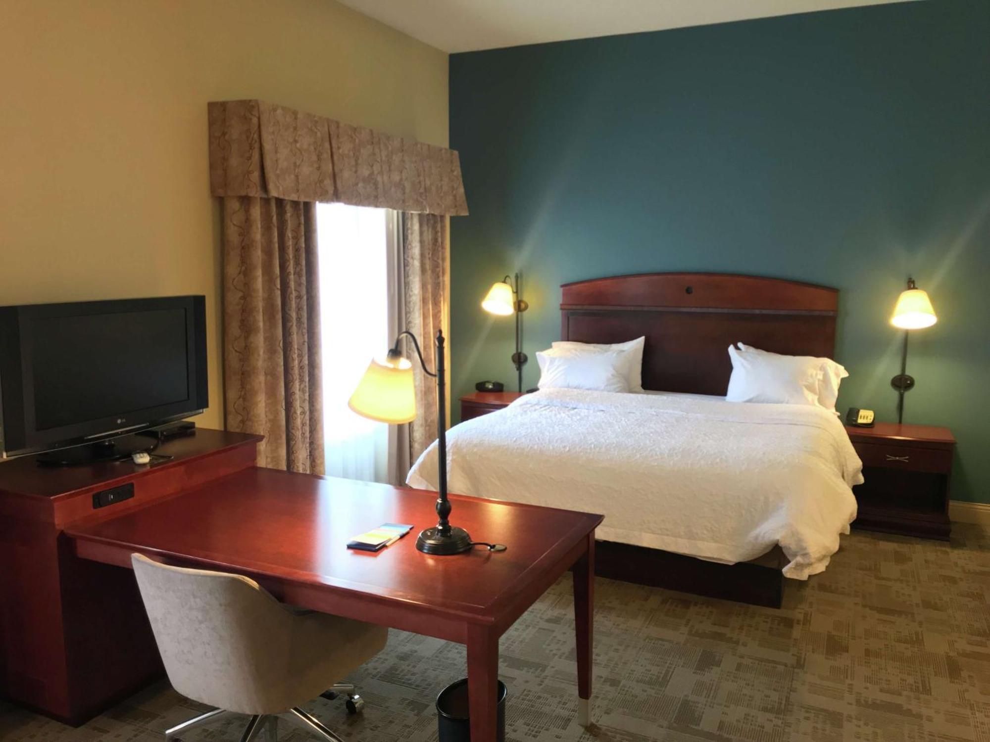 Hampton & Bloomington-normal Hotel 3*