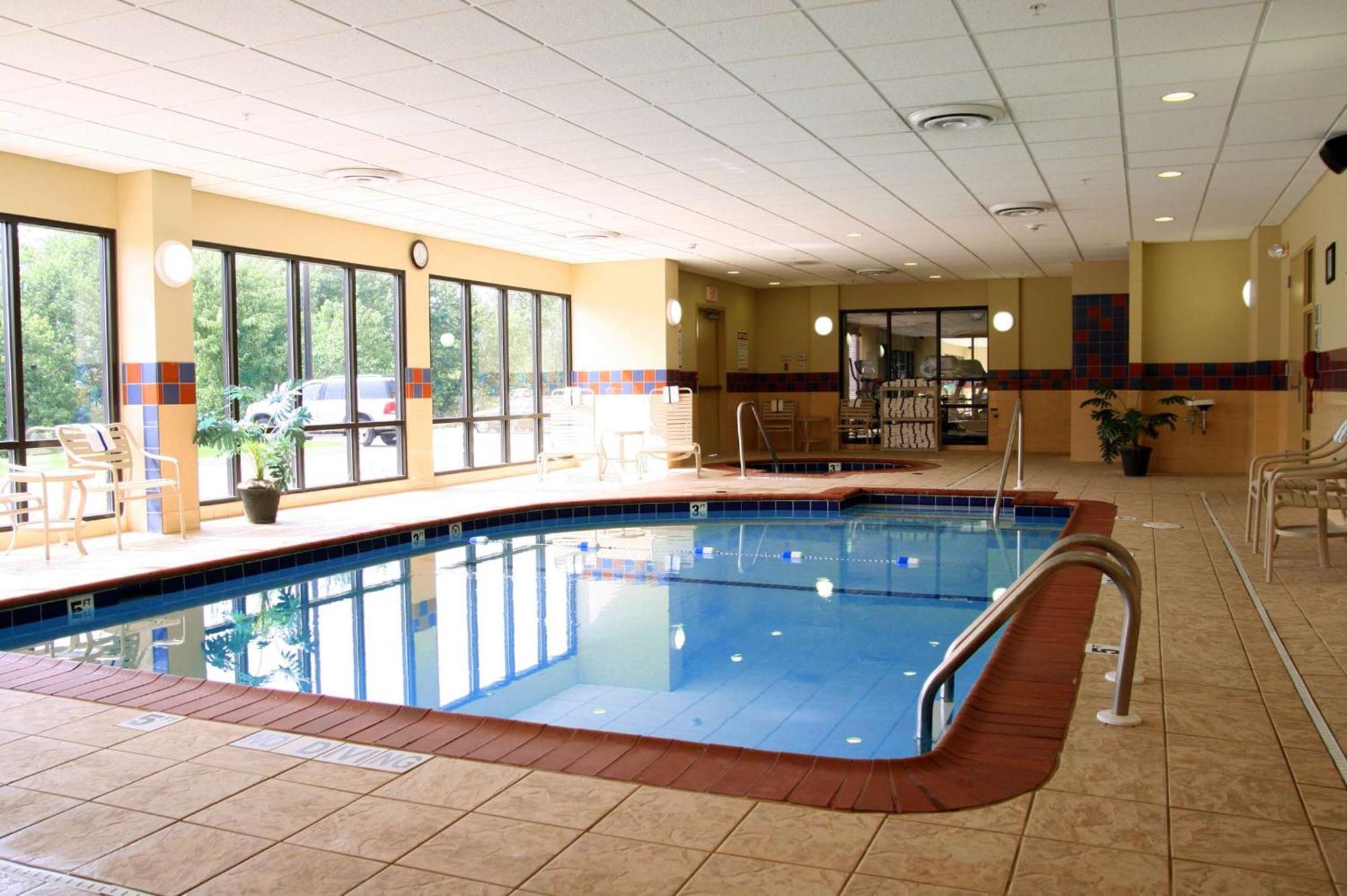 Hotel Hampton & Bloomington-normal
