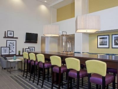 Hotel Hampton & Bloomington-normal 3*