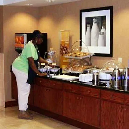 Hampton Inn & Suites Bloomington-Normal 
