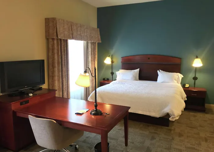 Hampton Inn & Suites Bloomington-Normal